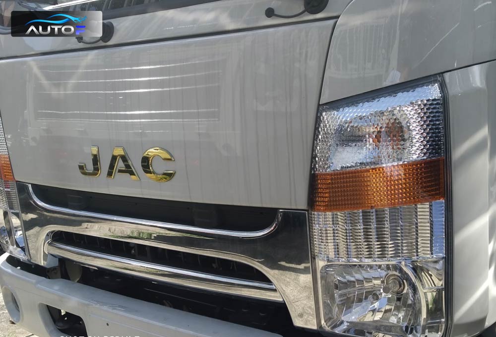Giá xe tải JAC N350S thùng kín inox (3.49 tấn)